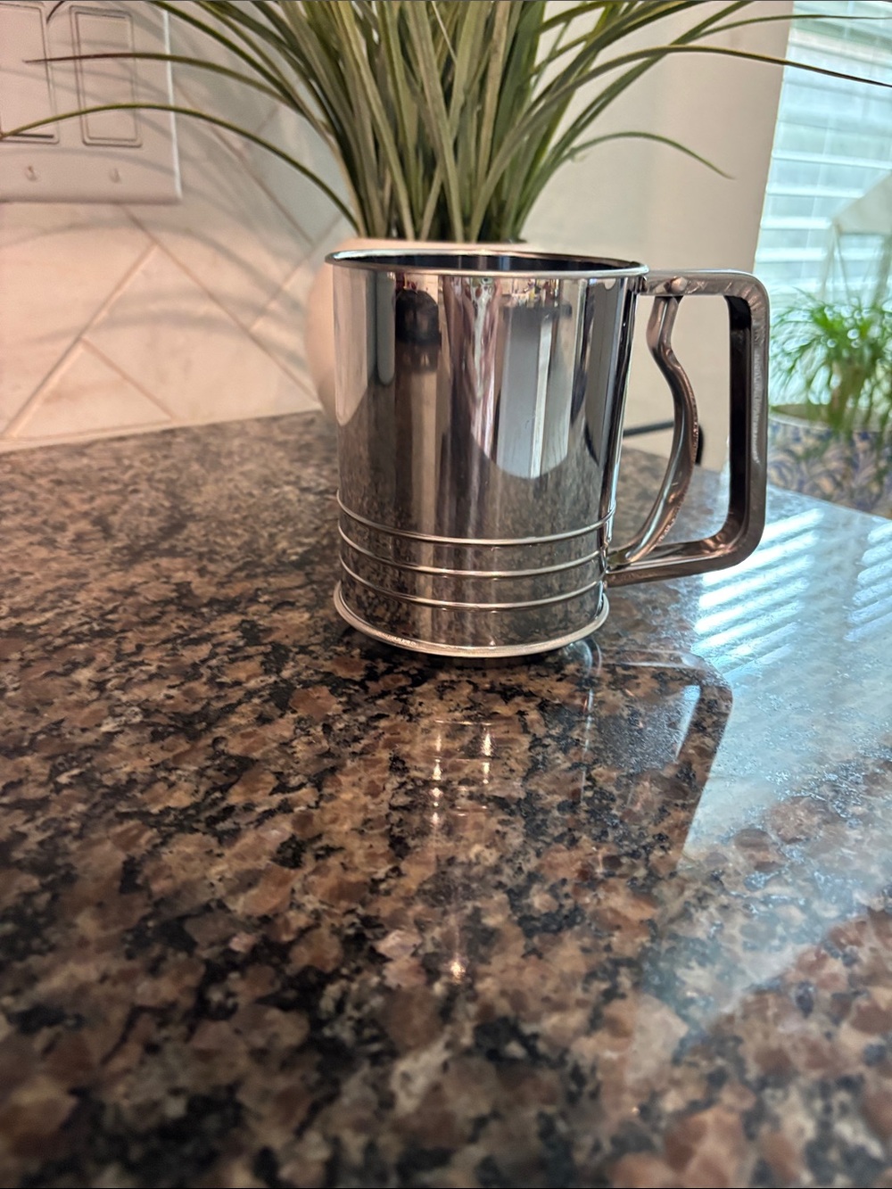 Stainless Steel Flour Sifter with Handle - Silver never used perfect condition
